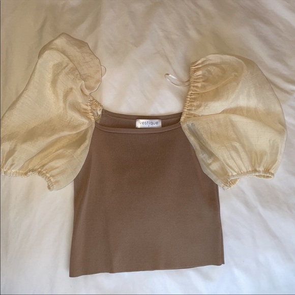 Vestique Puff Sleeve Top - Picture 2 of 5